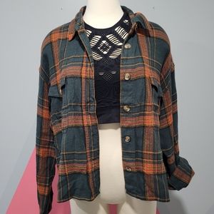 AE cropped flannel